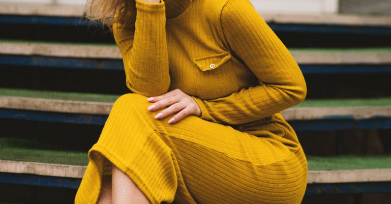 Fashion Blogger - Women's Yellow Long-sleeved Dress